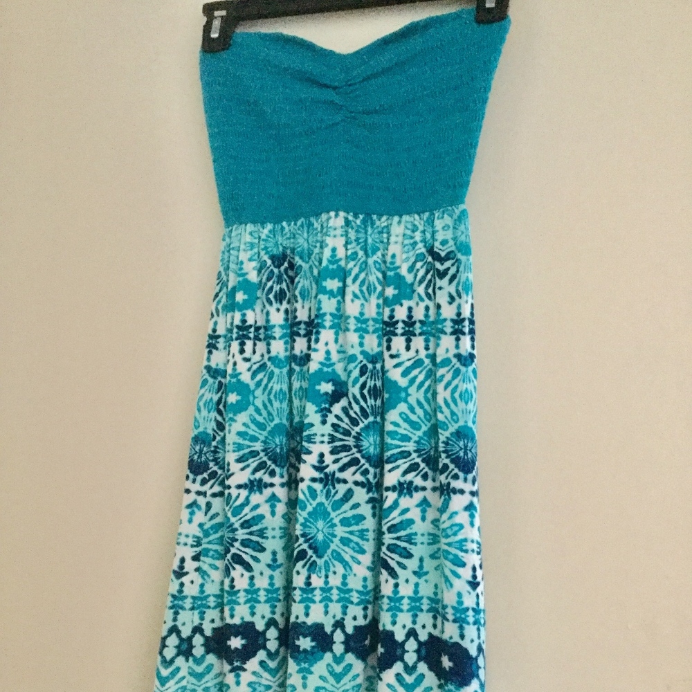 Sleeveless dress